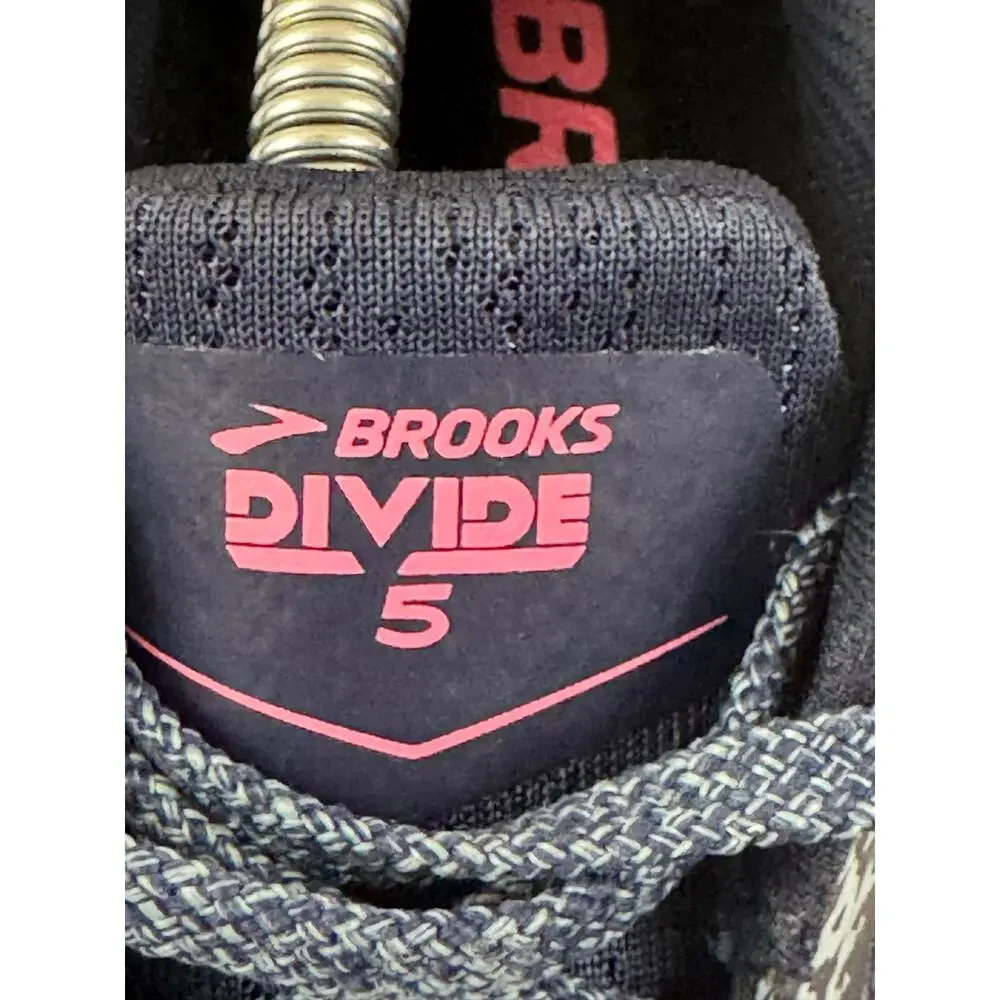 Brooks Divide 5 Trail Running Shoes Womens 9.5 B (Medium) Blue Pink Lace Up